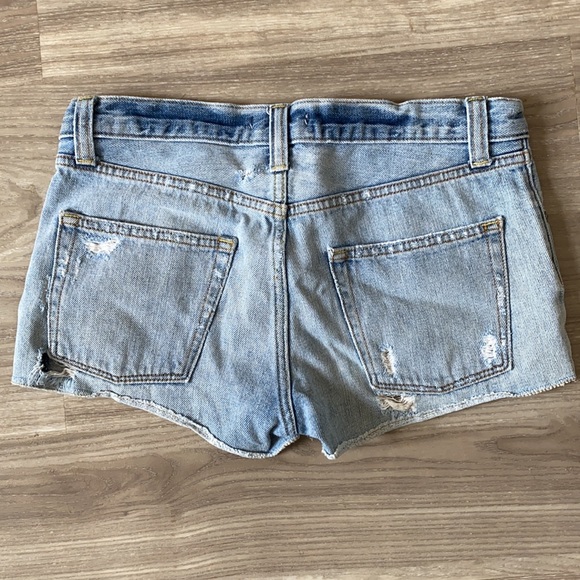 Distressed Talula Jean shorts - Picture 2 of 3
